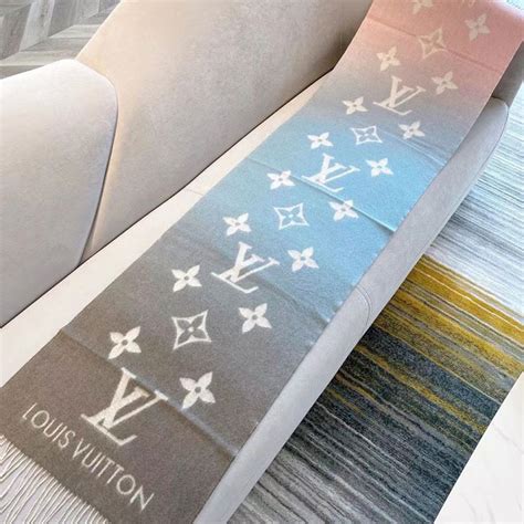 Louis Vuitton scarf s00